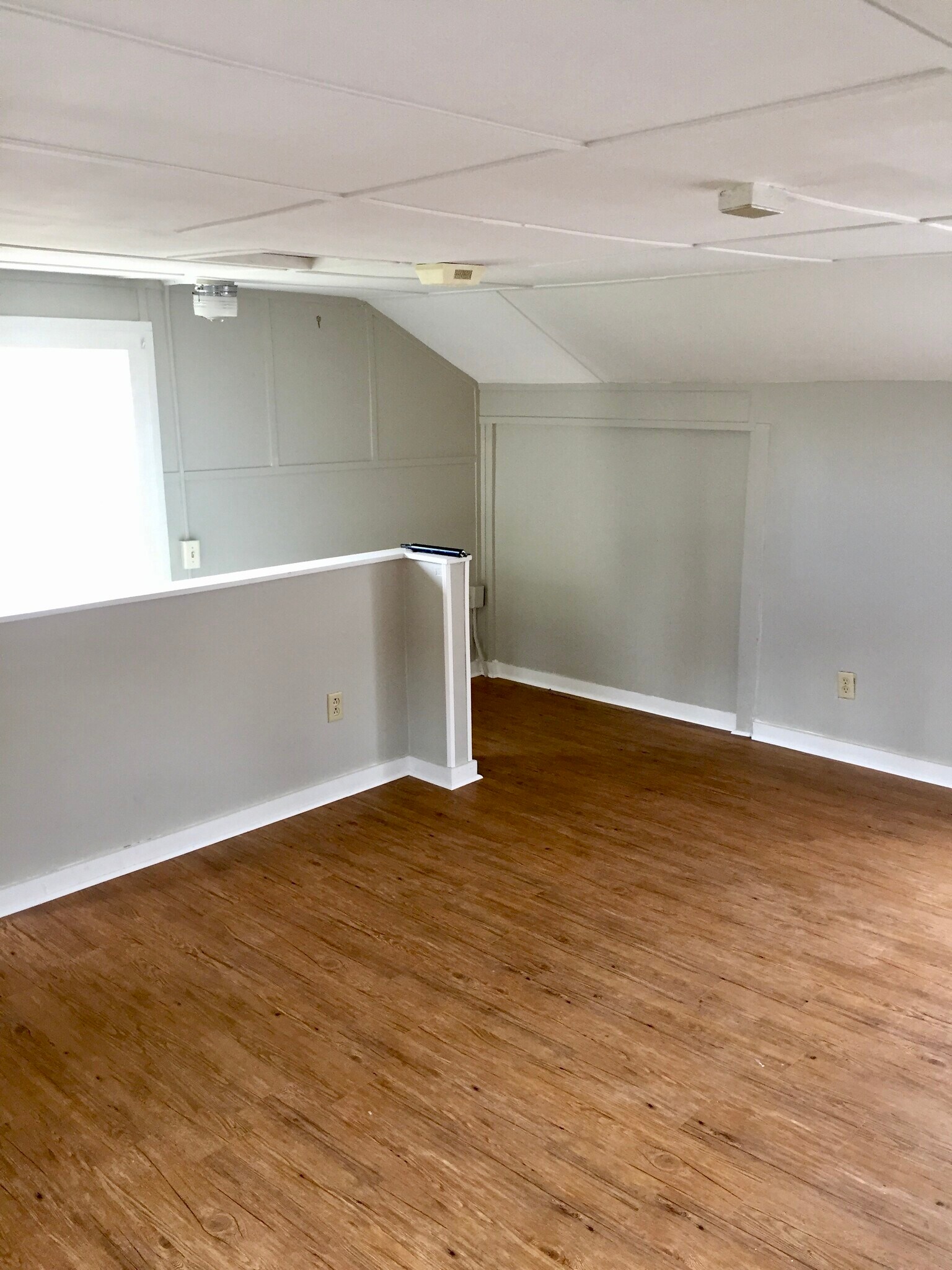 Building Photo - 409 N George St