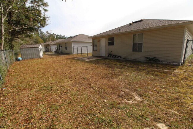 Building Photo - Convenient Southwest Pensacola Living — 3BR Home with Open Floor Plan, Private Fenced Yard & Easy...