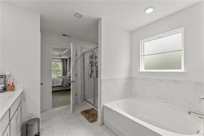 Building Photo - 379 Blue Juniper Cir