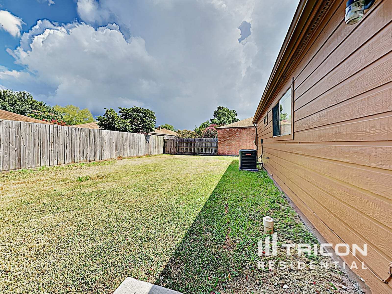 Building Photo - 6922 Clee Ln