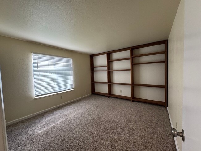 Building Photo - Coming Soon - Beautifully remodeled 5 bed/ 2.5 bath with huge backyard