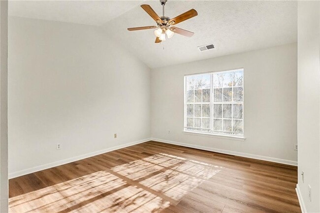 Building Photo - 2559 Walden Lake Dr