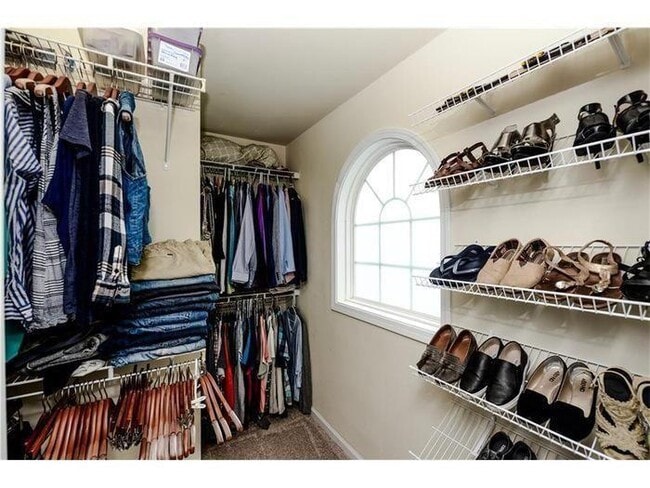 Building Photo - 2657 Cedar Dr