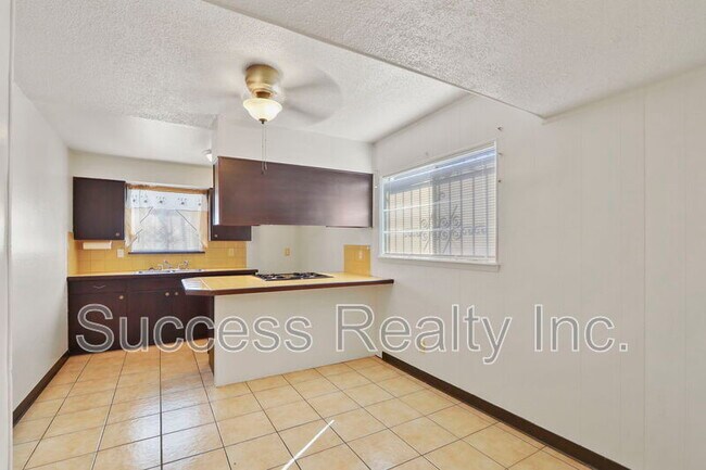 Building Photo - 5440 Viceroy Dr