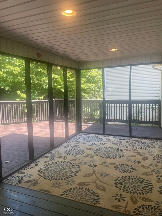 Building Photo - 5670 Honey Locust Dr