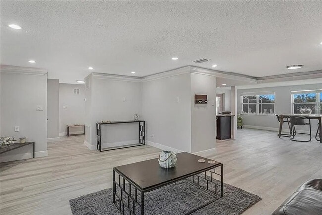 Building Photo - Fully Renovated 2-Bed, 2-Bath Retreat in G...