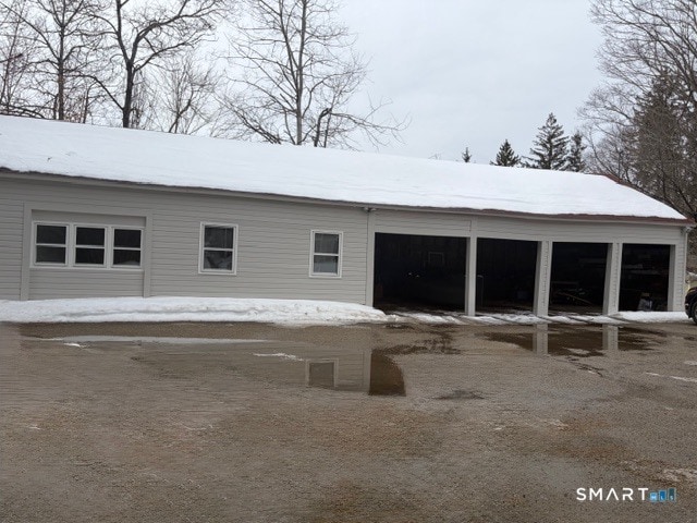 Building Photo - 41 Maple Ave