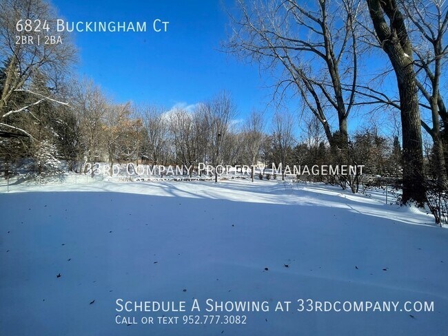 Building Photo - Bright, Updated Twin Home on Cul-de-sac ne...