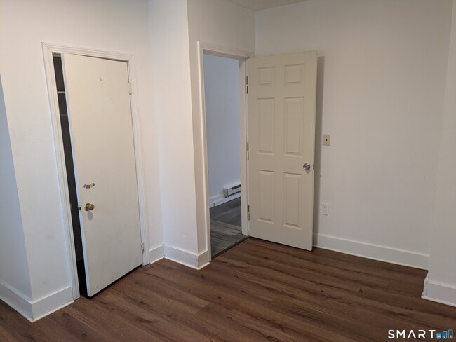 Building Photo - 71 E Pearl St