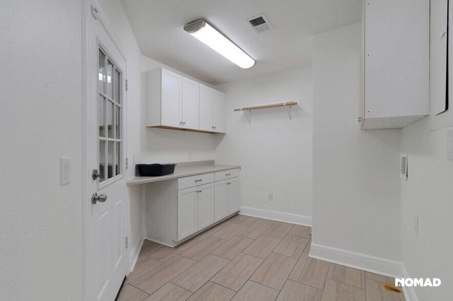 Building Photo - 12710 Broleman Rd