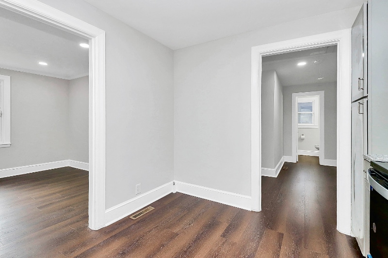 Building Photo - 5726 Oak Dr