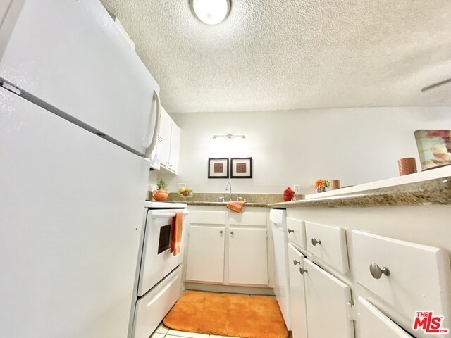 Building Photo - 8700 Topanga Canyon Pl