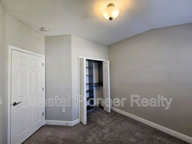 Building Photo - 30219 Southwell Ln