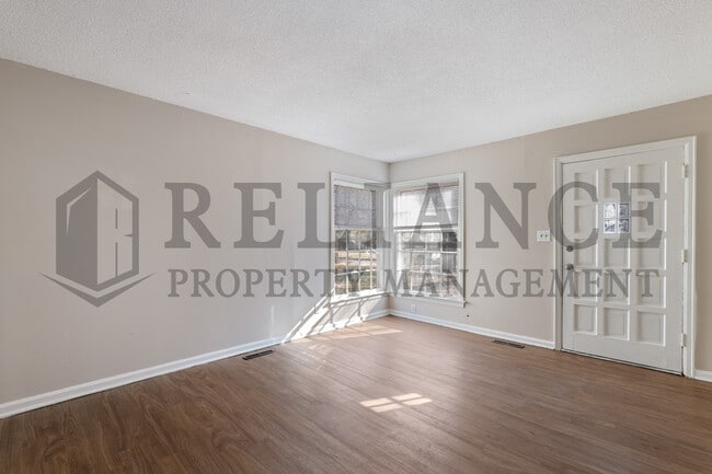 Building Photo - 2640 E Grail St