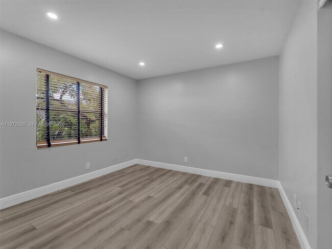 Building Photo - 10379 NW 35th St
