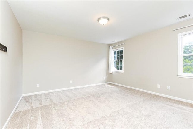 Building Photo - 9360 Nesbit Lakes Dr