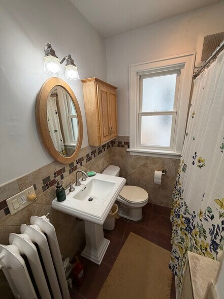 Building Photo - 1256 Spaight St