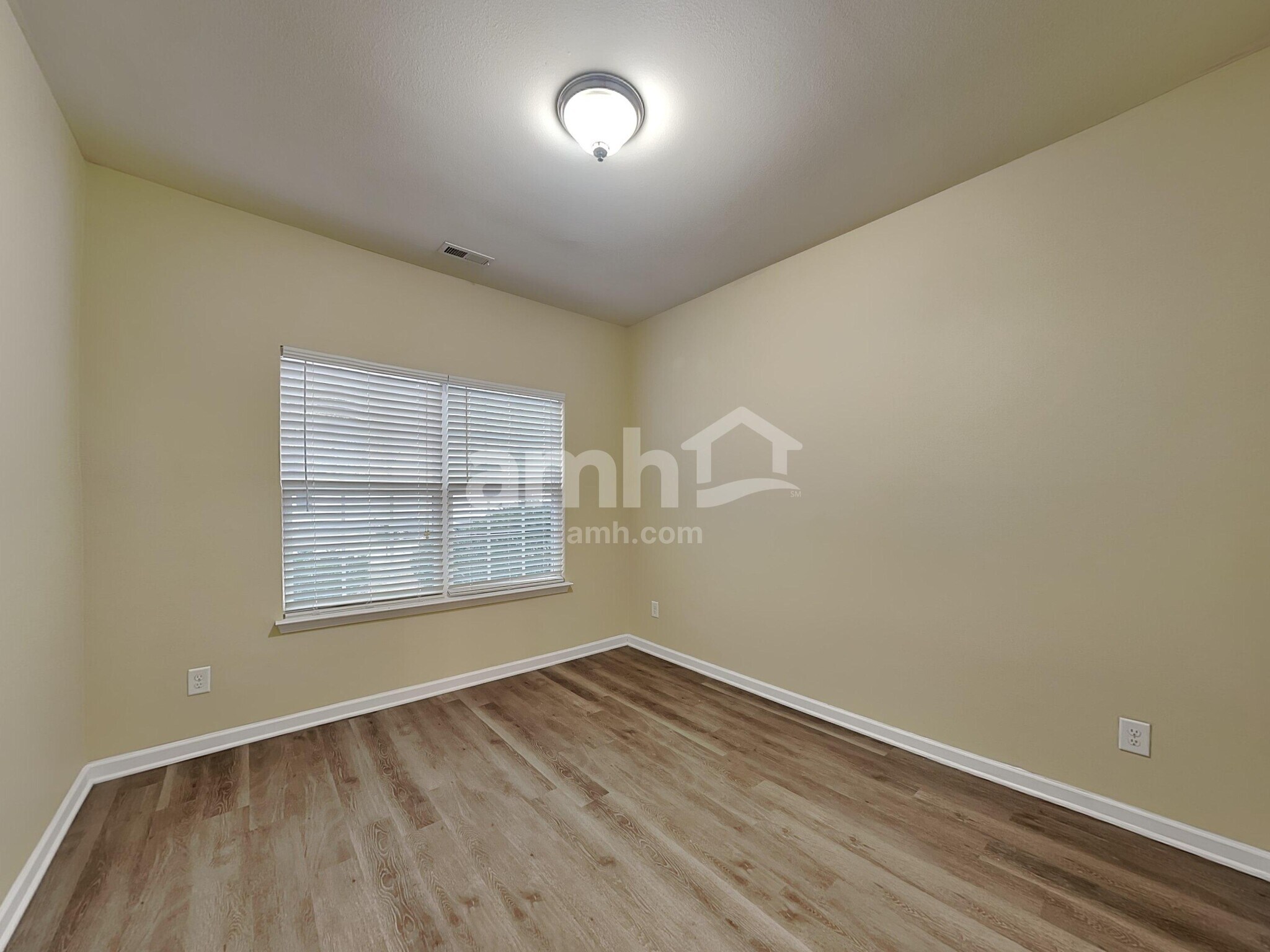 Building Photo - 5279 Crosswinds Rd