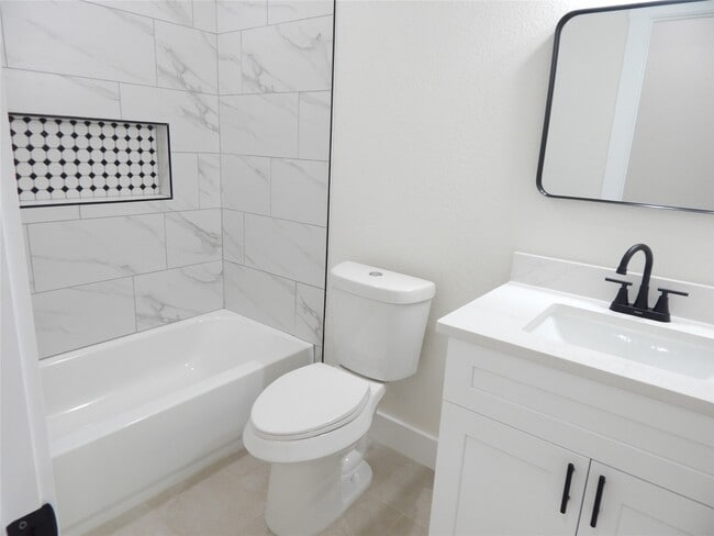 Building Photo - 16971 W Juneau St