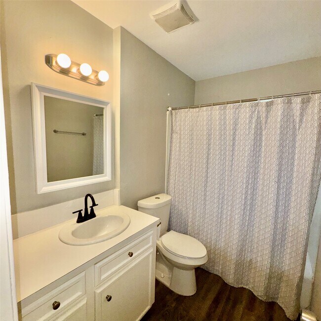 Building Photo - 11803 Edgar St