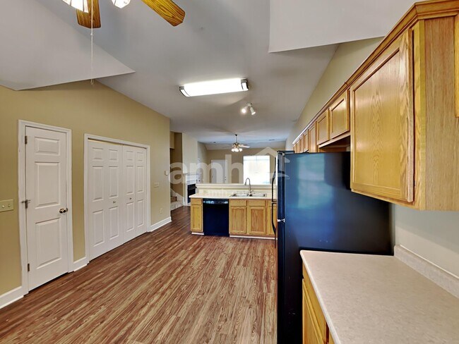 Building Photo - 1508 Cardinal Ln