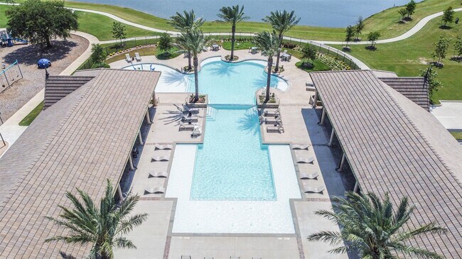 Building Photo - 19111 Friesian Stallion Ln