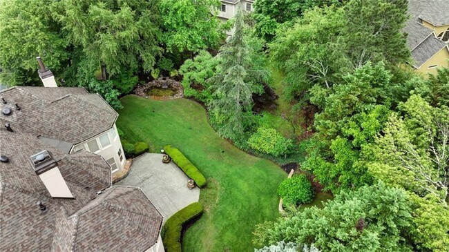 Building Photo - 2503 Regency Lake Dr