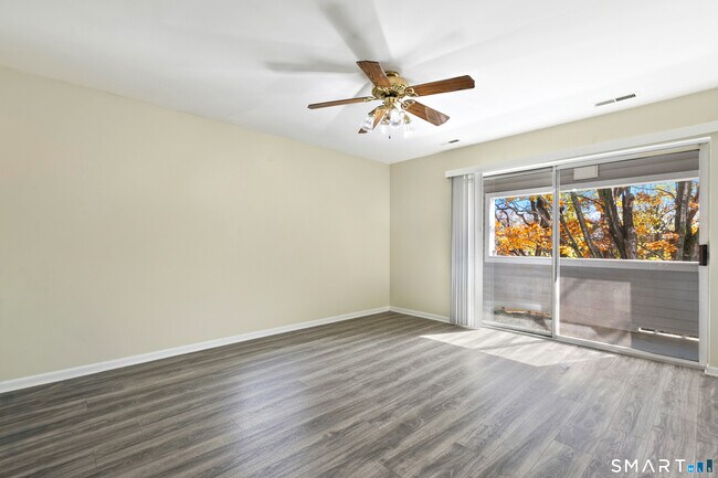 Building Photo - 267 Melba St