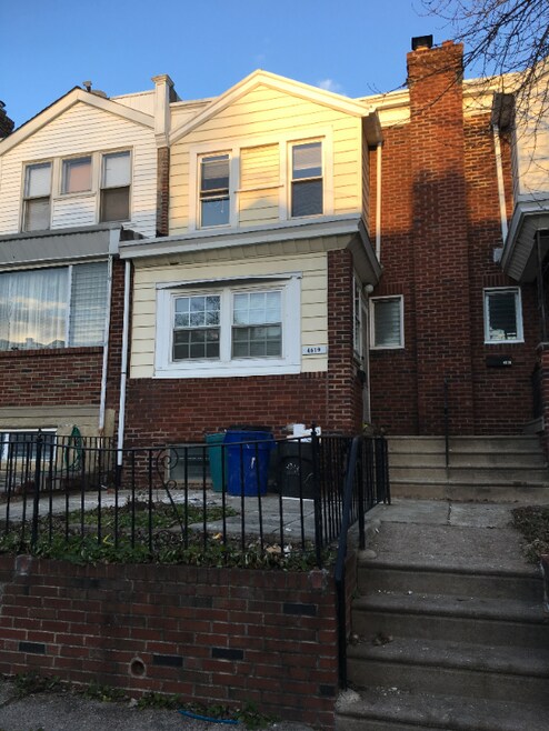 Building Photo - 4619 Kraydor St