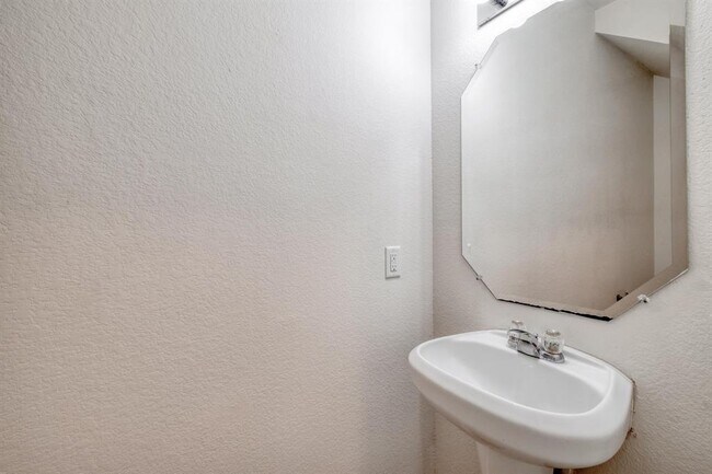 Building Photo - 9104 China Rose Dr