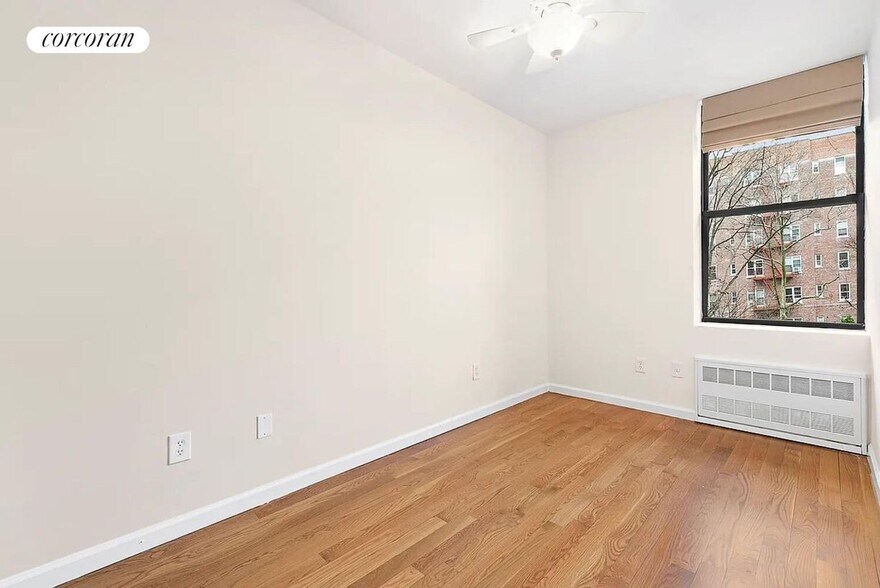 Building Photo - 250 Manhattan Ave