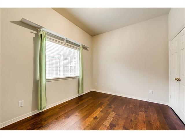 Building Photo - 2621 Pine Springs Dr