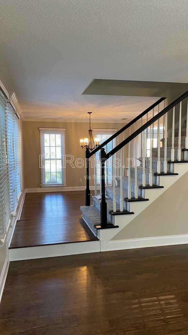 Building Photo - 416 Carmain Ln