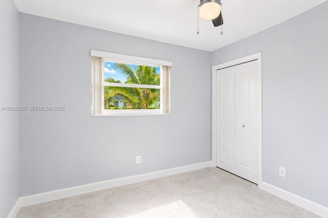Building Photo - 6255 SW 62nd Ct