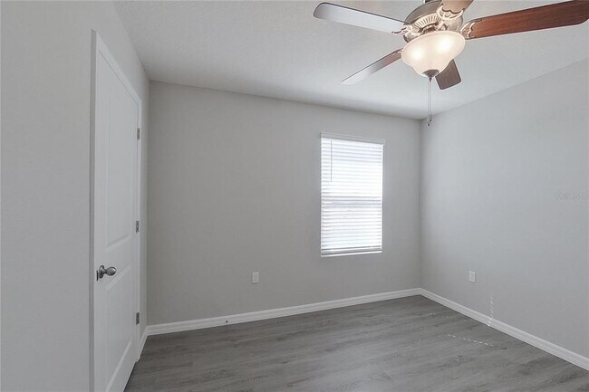 Building Photo - 8616 SW 44th Ct