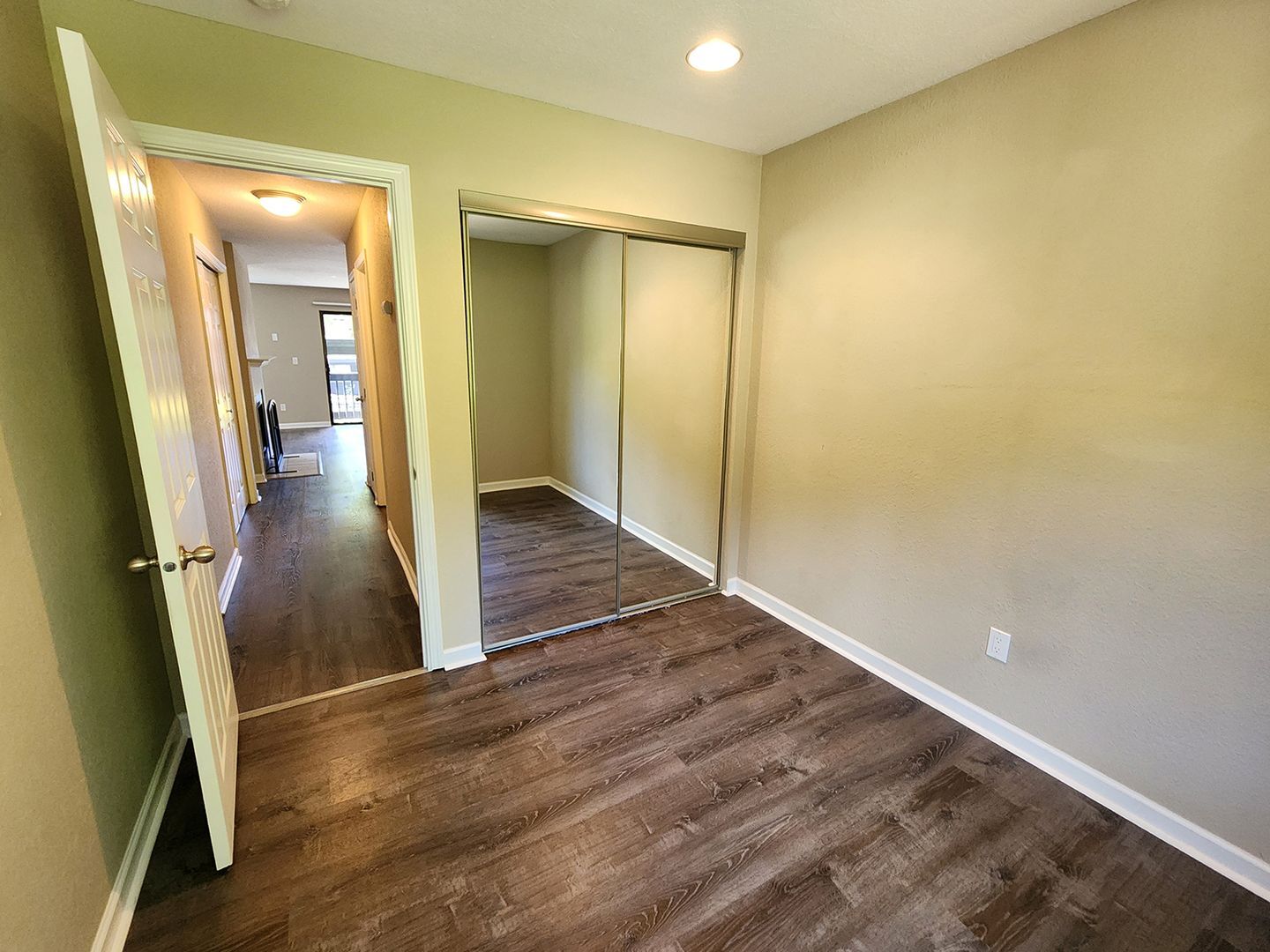 Building Photo - 9410 SW 146th Terrace
