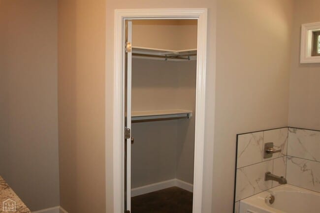 Building Photo - 3 Bedroom, 2 Bath in Nettleton!