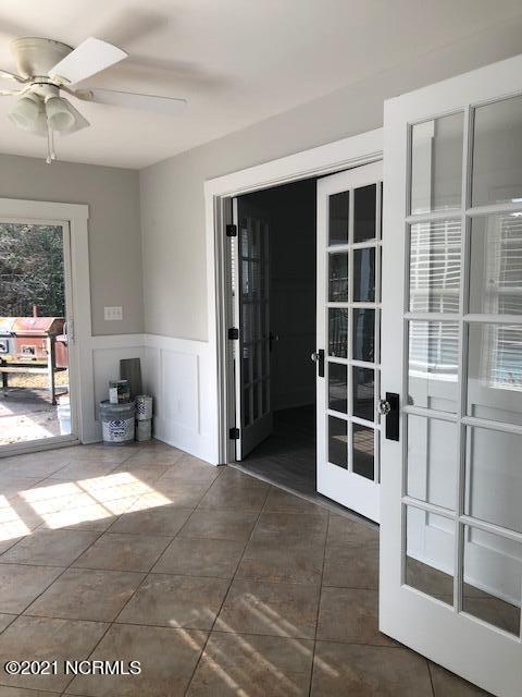 Building Photo - 825 Royal Bonnet Ct