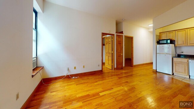 Primary Photo - 491 Columbus Ave