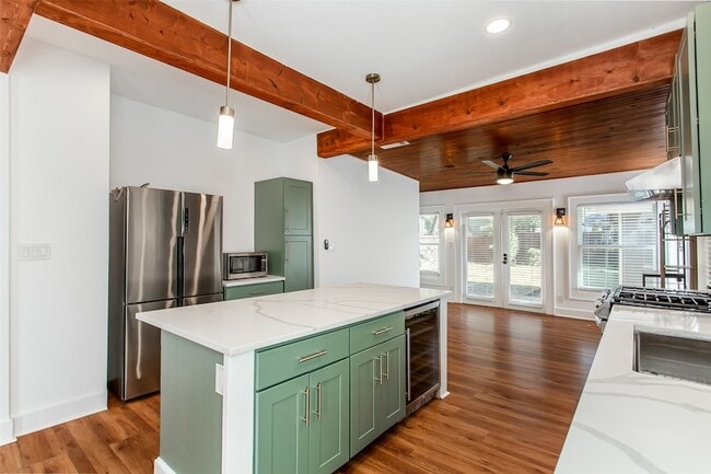 Building Photo - 5406 Worth St