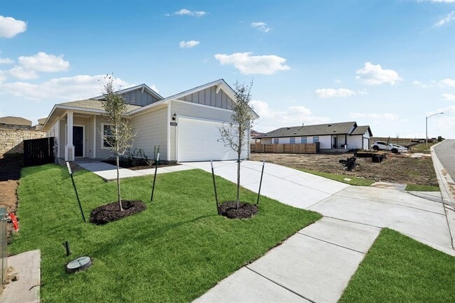 Building Photo - 11905 Murano Dr
