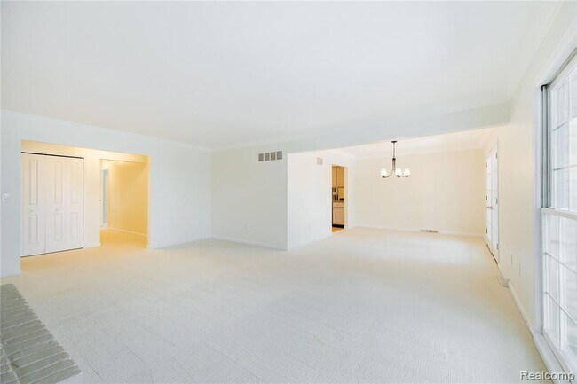 Building Photo - 24356 E River Rd