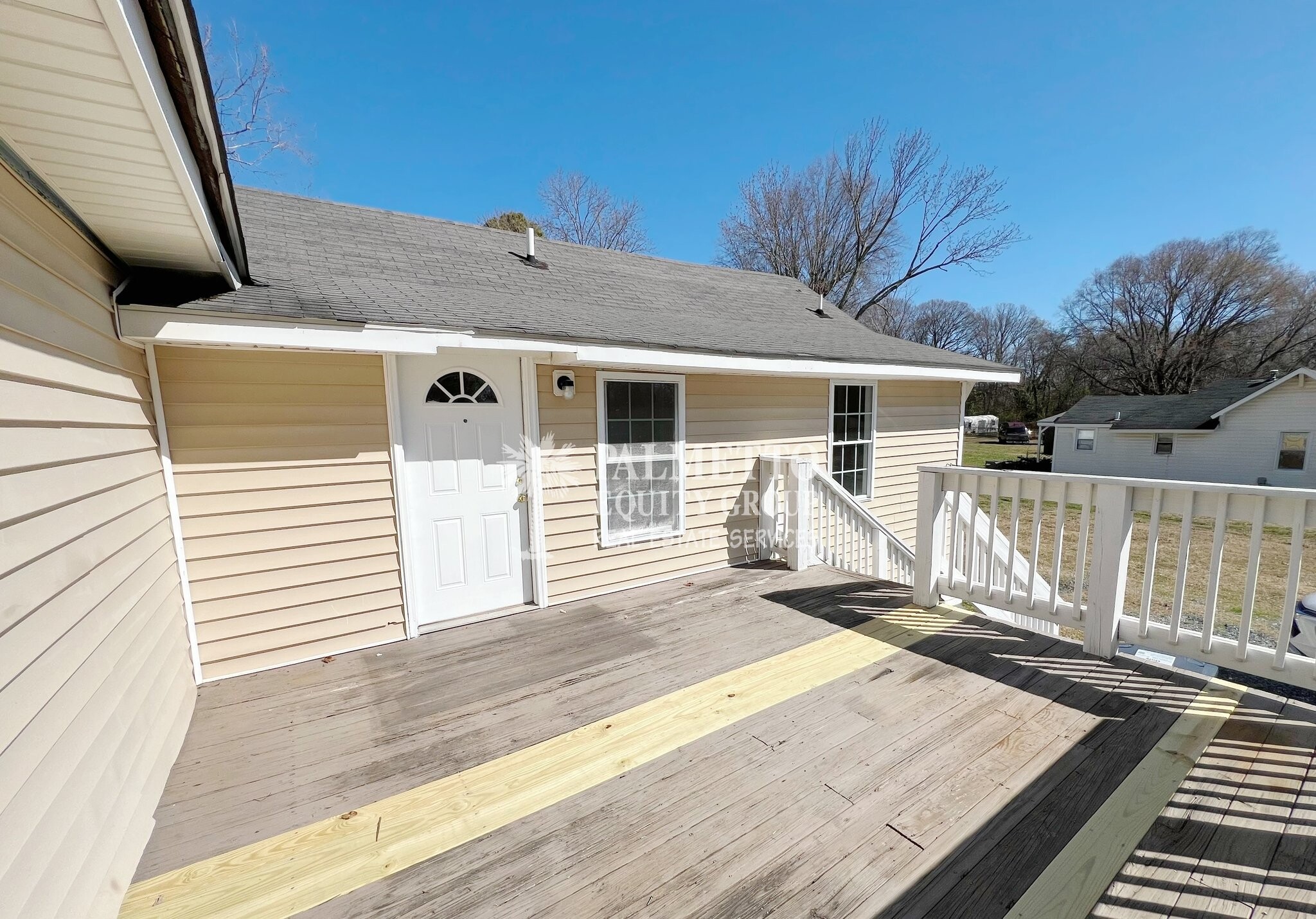Building Photo - 829 Dillard St
