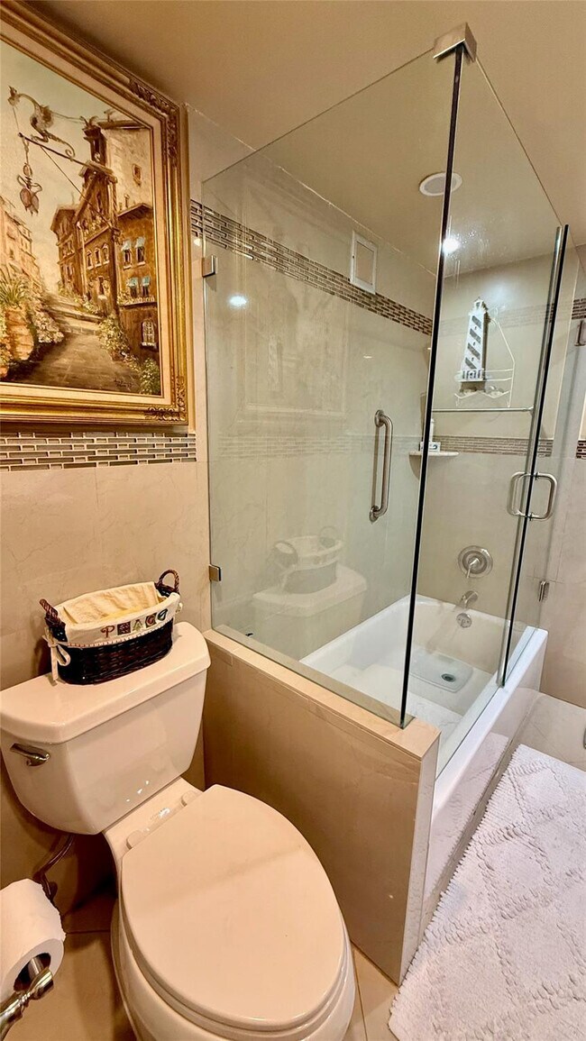 Building Photo - 1630 N Ocean Blvd