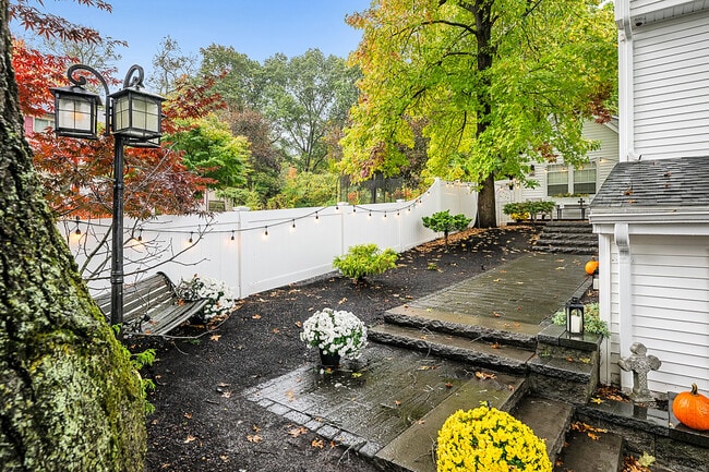 Building Photo - 46 West St