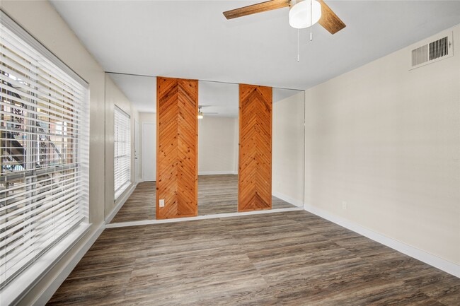 Building Photo - 11540 Chimney Rock Rd