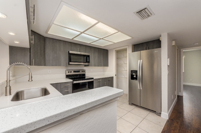 Building Photo - 9872 Indian Key Trail