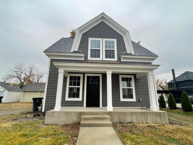Building Photo - 1023 Quimby St