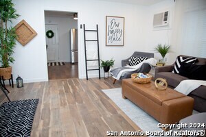 Building Photo - 219 N San Horacio Ave