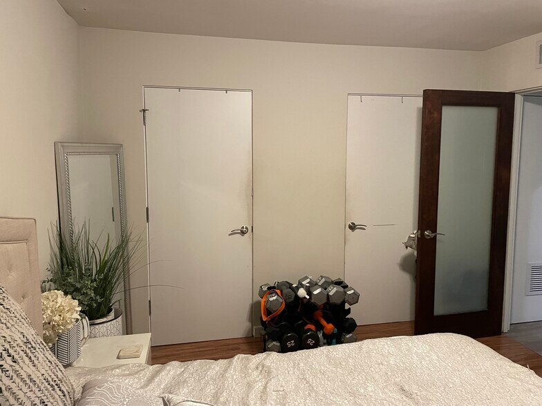 Building Photo - 1620 Malcolm Ave